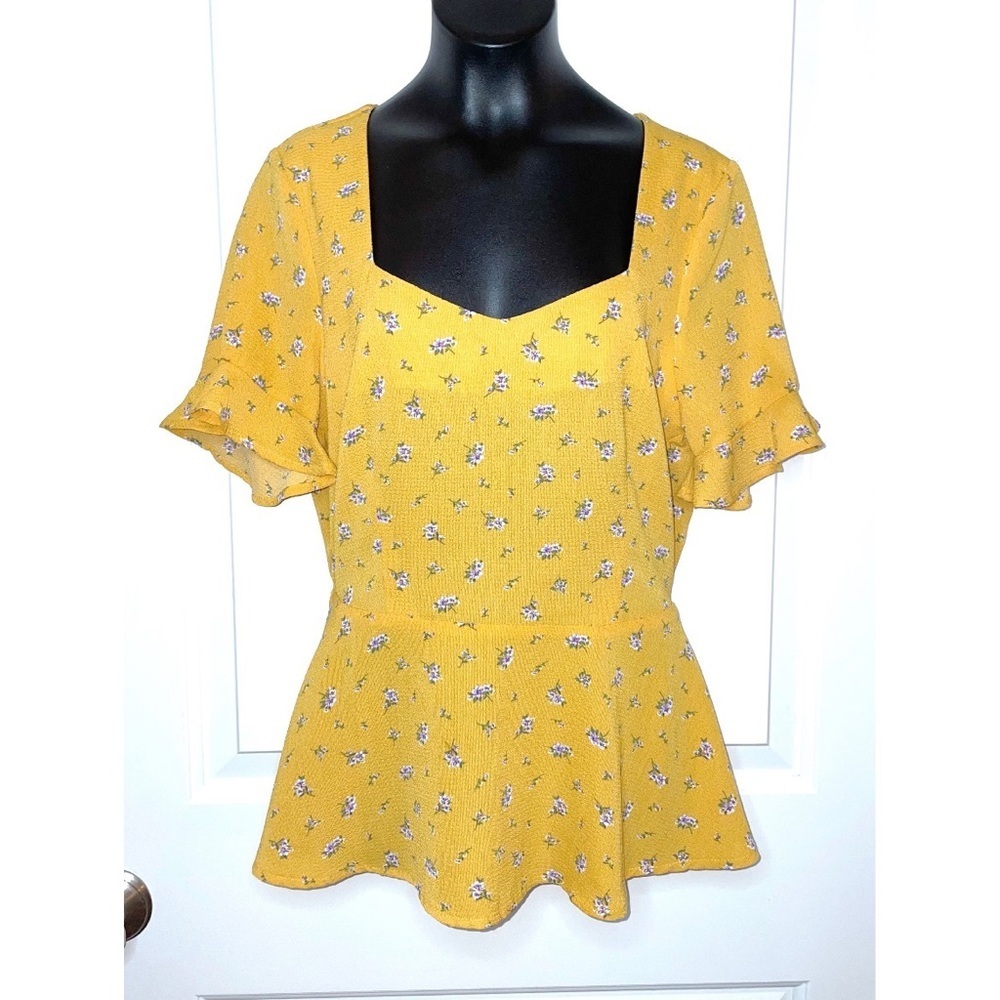Women’s Yellow Floral Square-Neck Flutter Sleeve Top